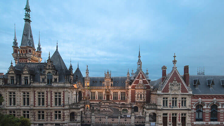 Vue extérieure du Palais Bénédictine